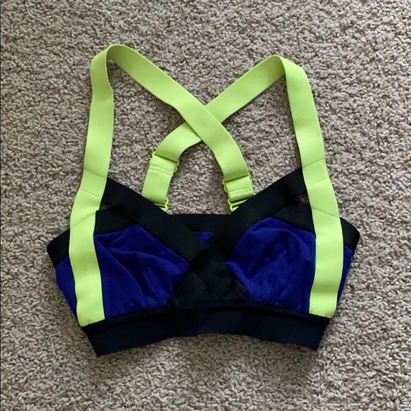 Aritzia Community Rasa Sports Bra - Picture 2 of 5